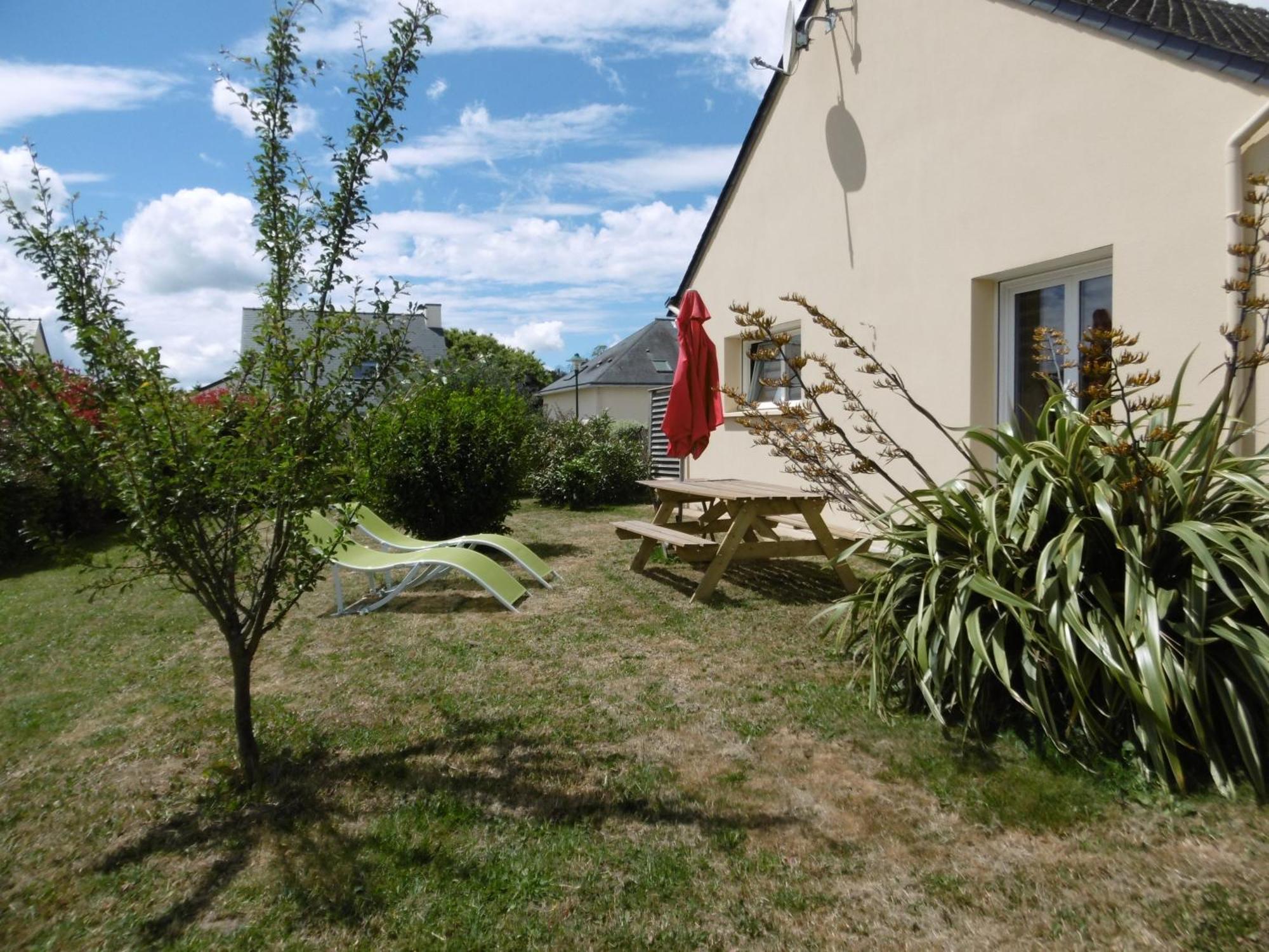 Maison D'Hotes La Marie Pierre Pluherlin Exteriör bild